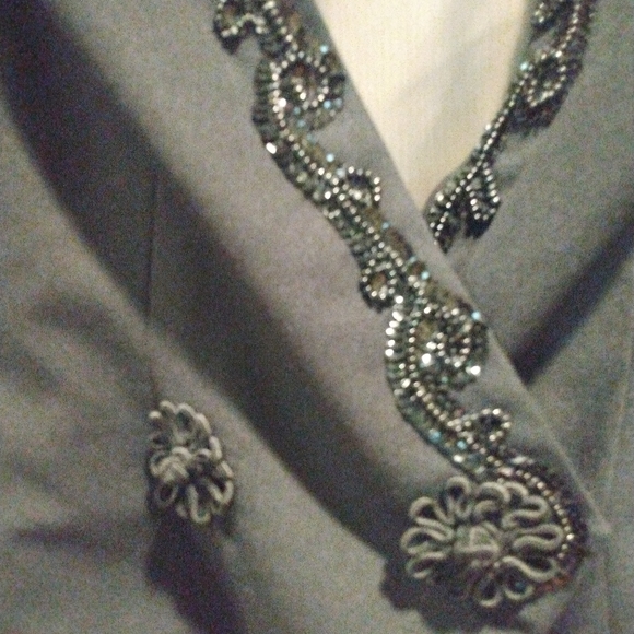 Beautiful sequin blouse, sheer back with low back w/bowtie and sheer sleeves - Picture 6 of 10